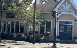 Plus de détails pour 615 Main St, Hyannis, MA - Local commercial à vendre
