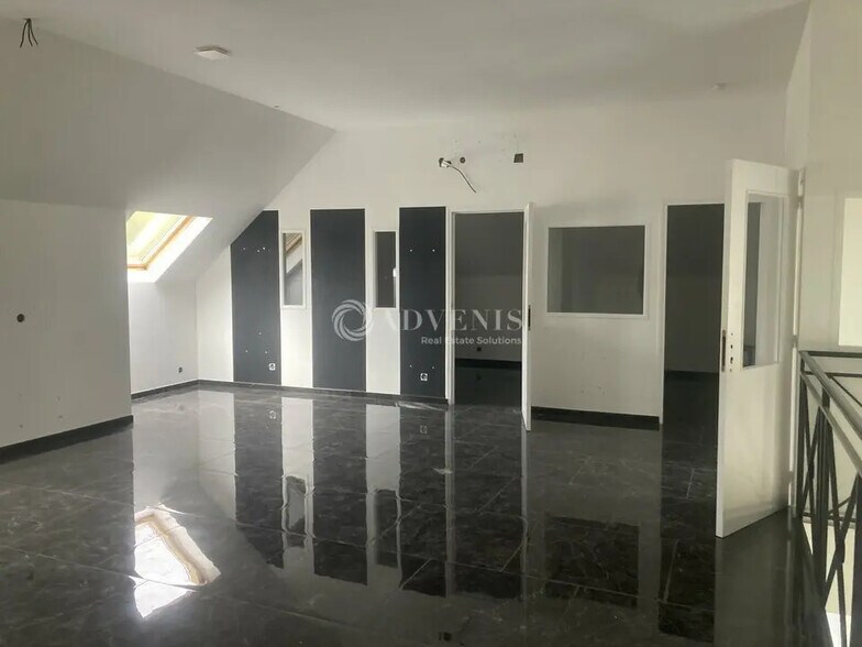 Local commercial dans Saint-Gervais-la-Forêt à louer - Photo intérieure – Image 3 sur 3