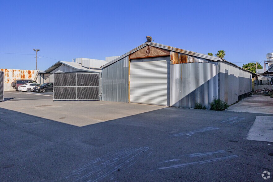 1002-1008 E South St, Anaheim, CA à louer - Photo de l’immeuble – Image 3 sur 15