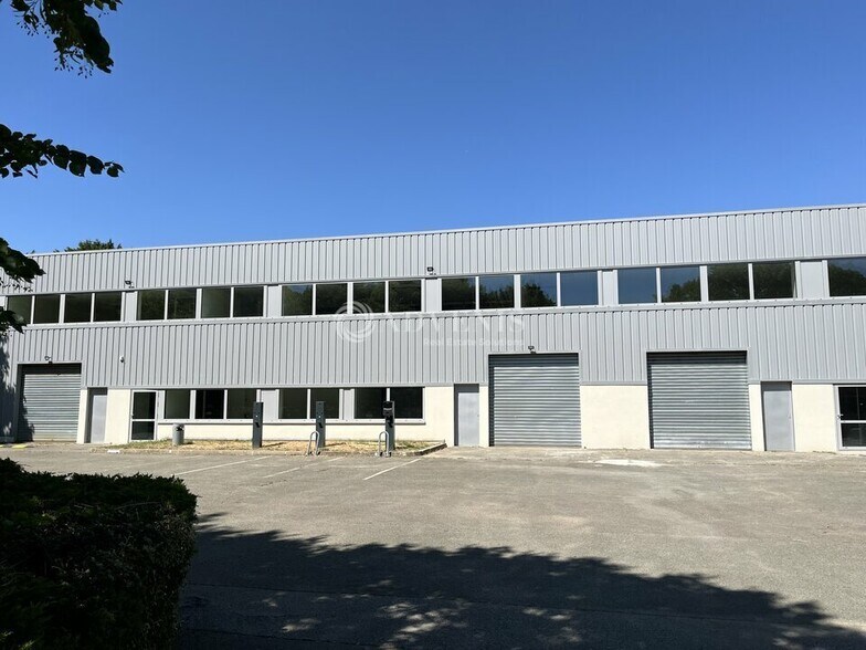 Industriel/Logistique dans Buc à louer - Photo de l’immeuble – Image 1 sur 6