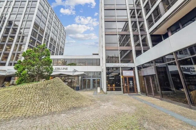 Plus de détails pour 4-6 Rue D'Orleans, Saint-Cloud - Bureau à vendre
