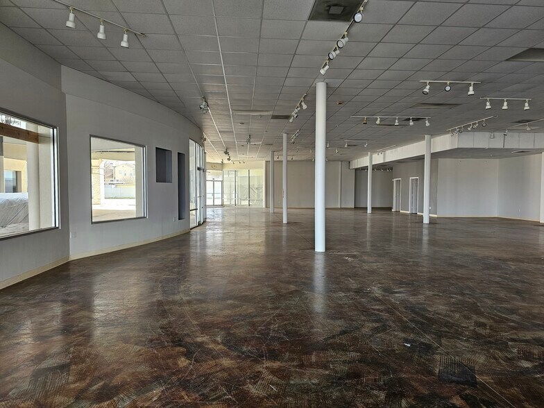 20425 Katy Fwy, Katy, TX à louer - Photo intérieure – Image 2 sur 6