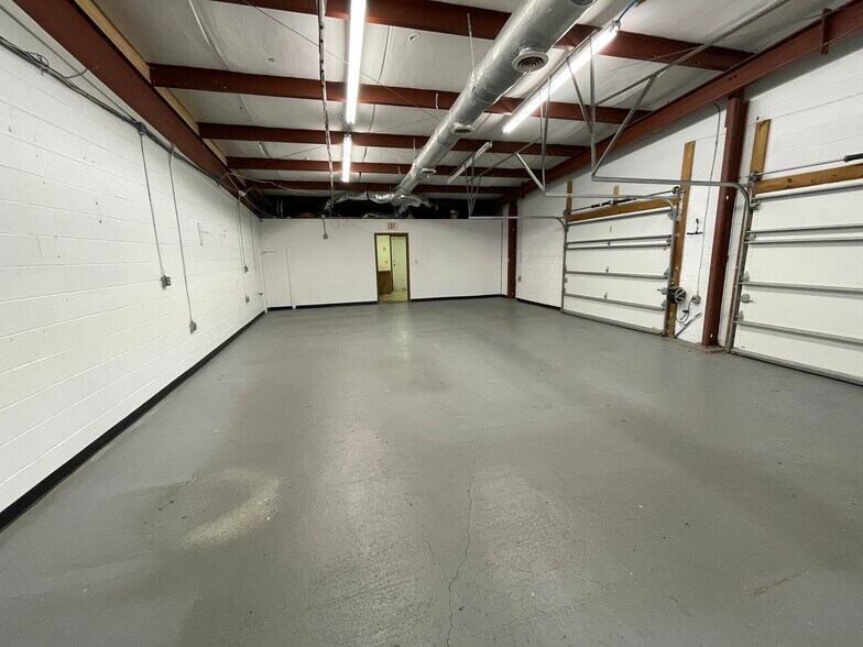 852 Dupont Rd, Charleston, SC à louer - Photo de l’immeuble – Image 2 sur 17