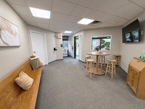 1235 Penn Ave, Wyomissing, PA à louer Photo intérieure– Image 2 sur 10