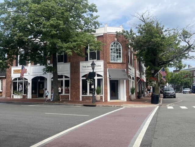 5-7 Elm St, New Canaan, CT à louer Photo de l’immeuble– Image 1 sur 2