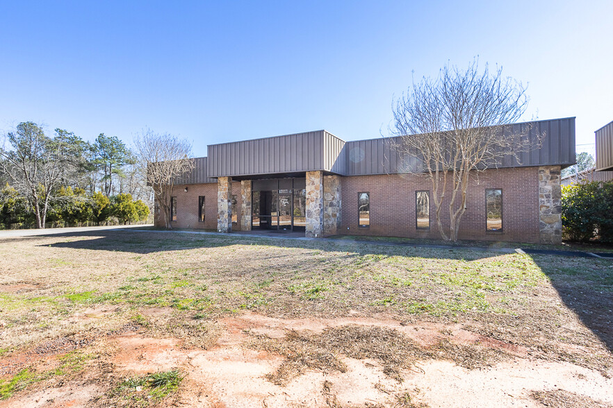 235 Camson Rd, Anderson, SC à vendre - Photo de l’immeuble – Image 1 sur 28
