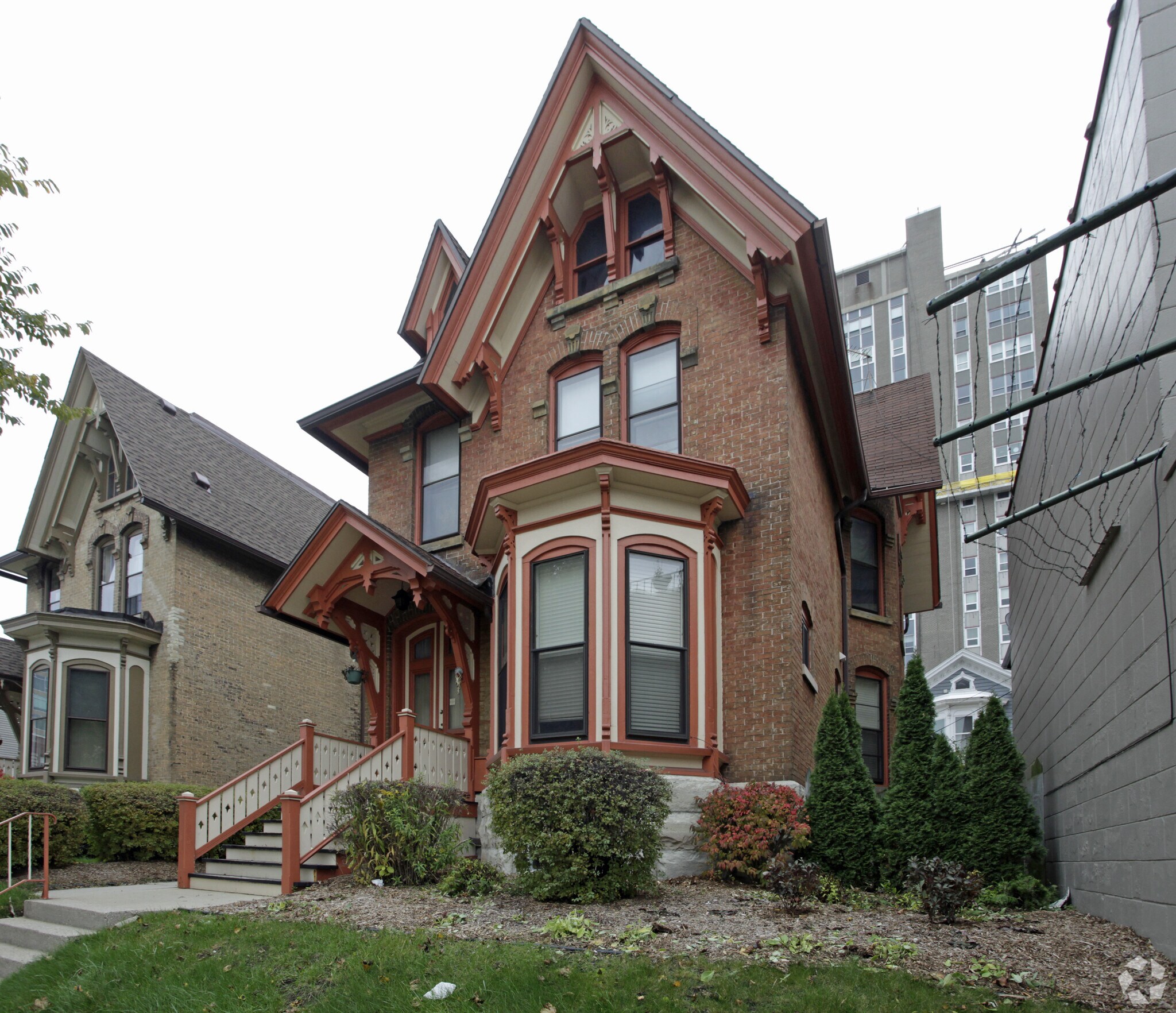 1708 N Farwell Ave, Milwaukee, WI à vendre Photo principale– Image 1 sur 3