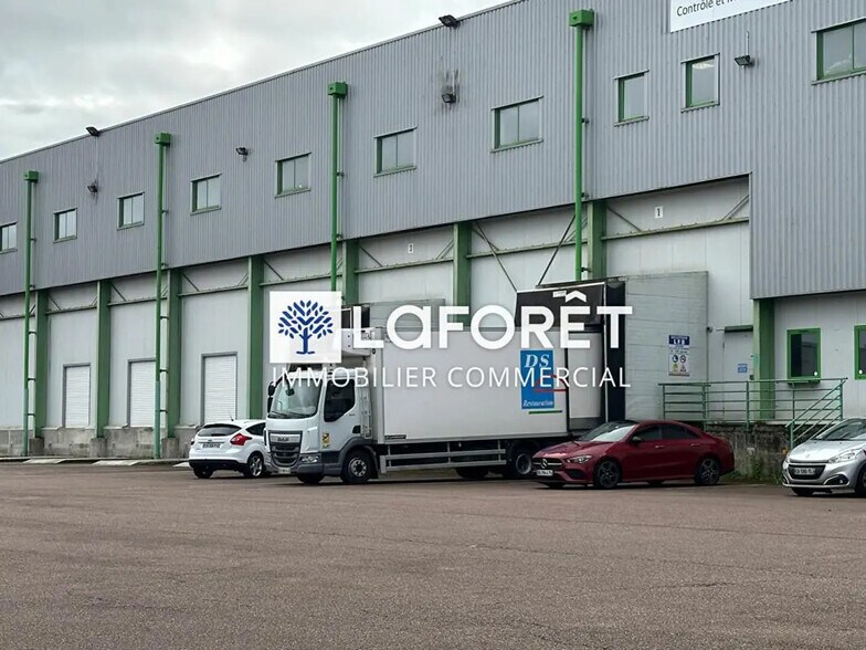 Industriel/Logistique dans Saint-Denis-lès-Sens à louer - Photo de l’immeuble – Image 1 sur 2