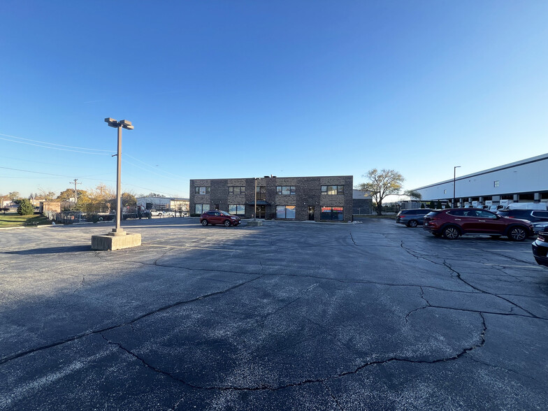 329-335 Irving Park Rd, Roselle, IL à vendre - Photo de l’immeuble – Image 2 sur 15