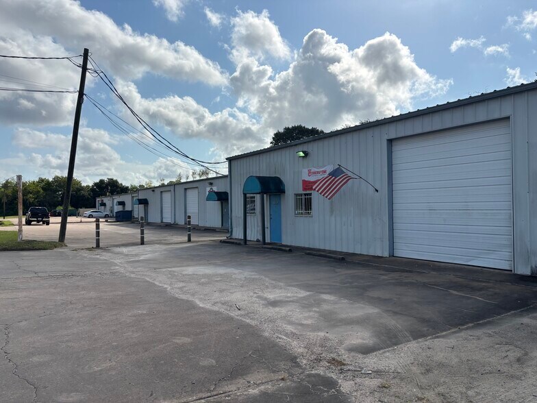 1120 County Road 129, Alvin, TX à vendre - Photo de l’immeuble – Image 2 sur 29