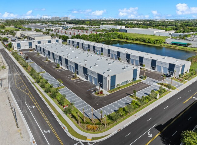 Plus de détails pour 6175 NW 102nd Ave, Doral, FL - Industriel/Logistique à vendre