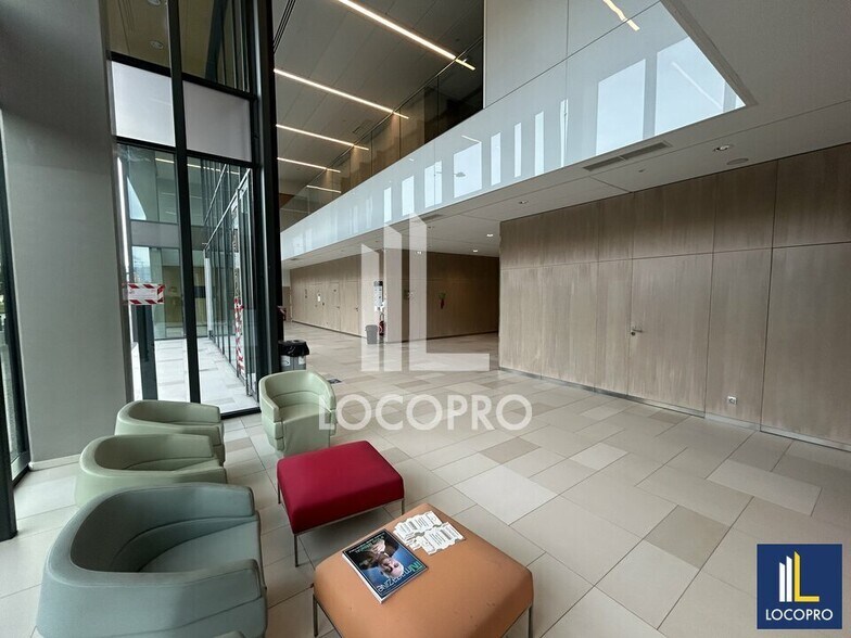 Bureau dans Nice à louer - Hall d’entrée – Image 2 sur 12