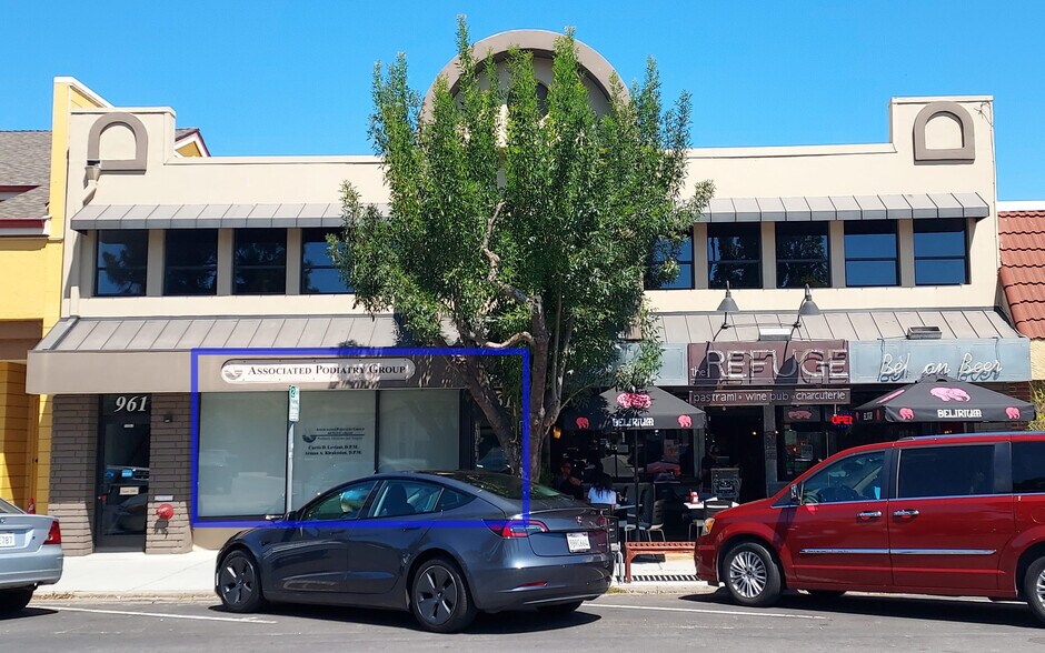 961-963 Laurel St, San Carlos, CA à louer - Photo de l’immeuble – Image 1 sur 13
