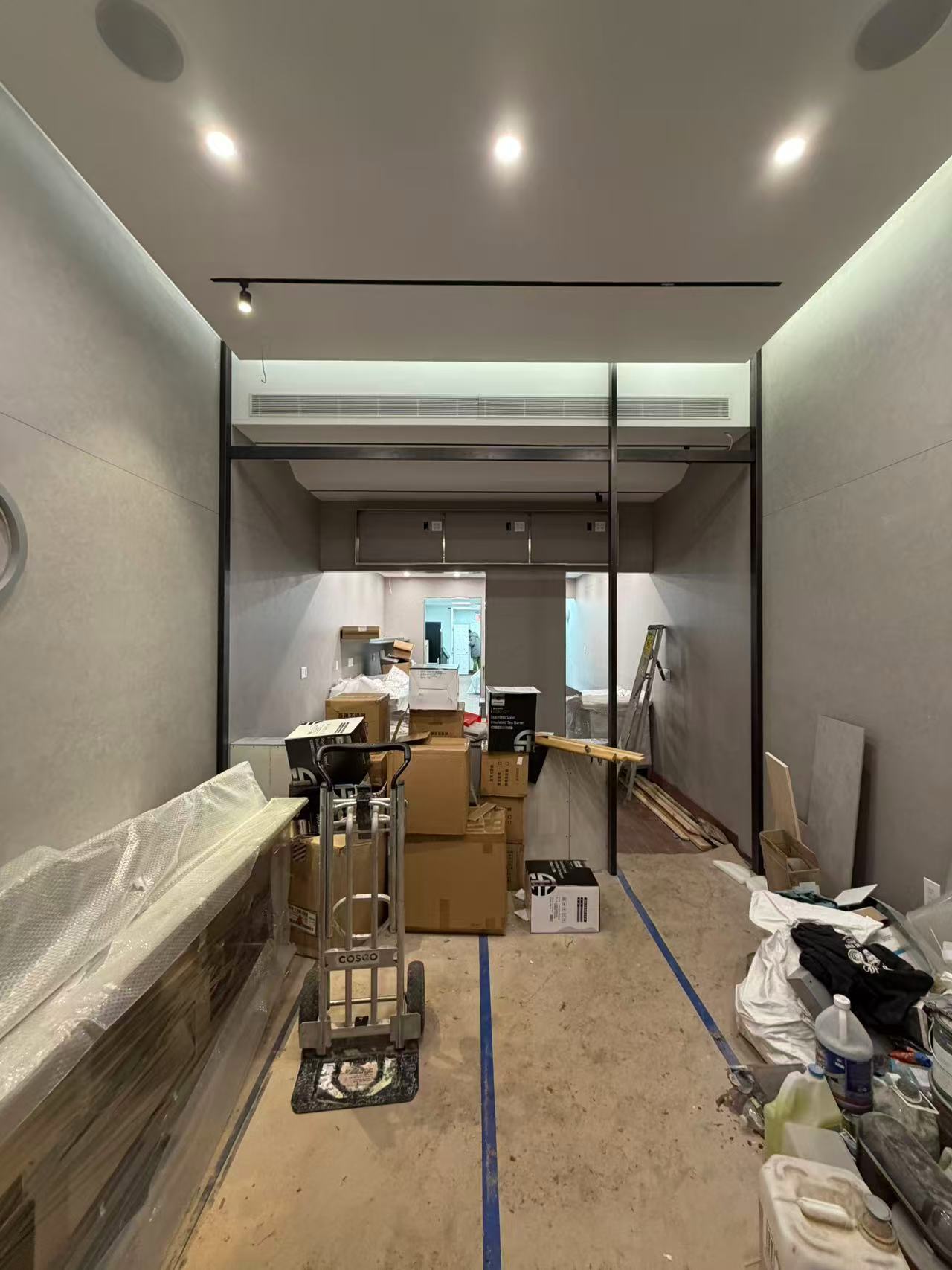 42-04 Bell Blvd, Bayside, NY à louer Photo intérieure– Image 1 sur 6