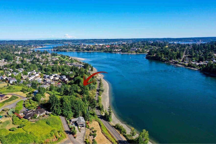 2824 Tracyton Beach Rd NW, Bremerton, WA à vendre - Photo de l’immeuble – Image 2 sur 25