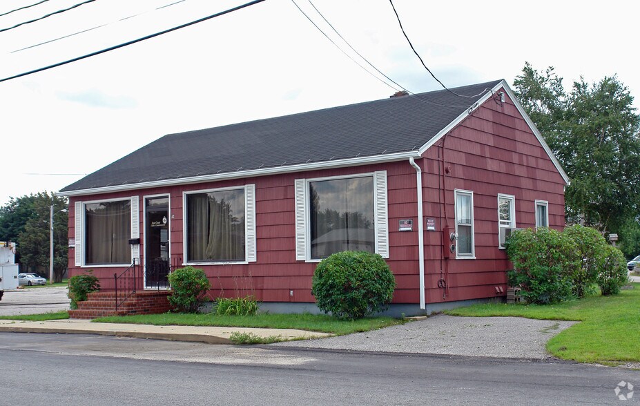 7 Wallace St, Rochester, NH à vendre - Photo de l’immeuble – Image 3 sur 5