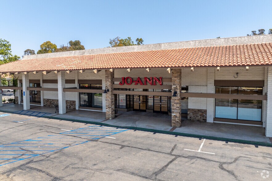1500-1530 N Moorpark Rd, Thousand Oaks, CA à vendre - Photo de l’immeuble – Image 3 sur 7