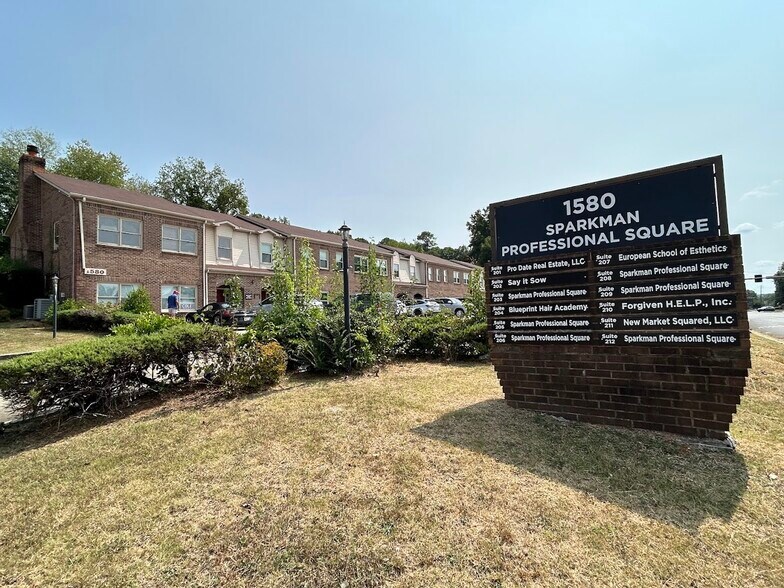 1580 Sparkman Dr, Huntsville, AL à vendre - Photo de l’immeuble – Image 1 sur 20