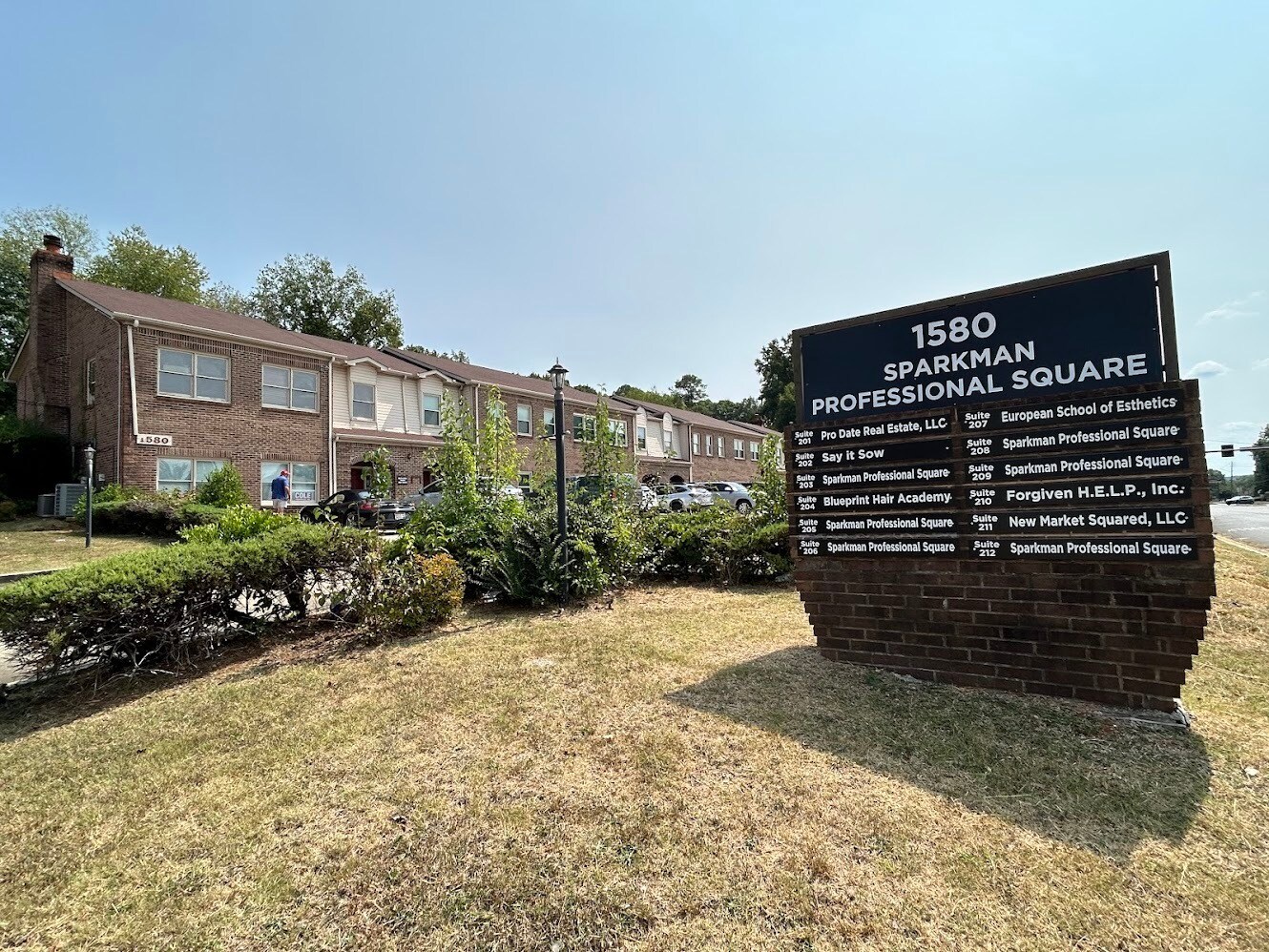 1580 Sparkman Dr, Huntsville, AL à vendre Photo de l’immeuble– Image 1 sur 21