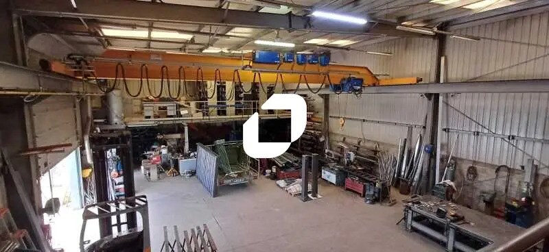 Local d’activités dans Bouafle à louer - Photo de l’immeuble – Image 3 sur 7