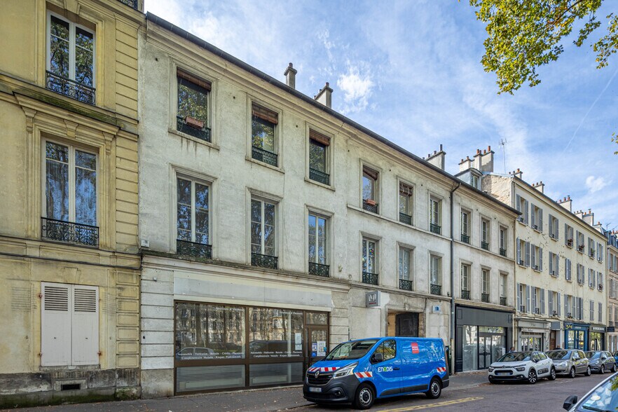Bureau dans Versailles à louer - Photo de l’immeuble – Image 2 sur 2