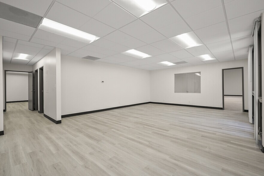 8320 Isis Ave, Los Angeles, CA à louer - Photo de l’immeuble – Image 3 sur 10