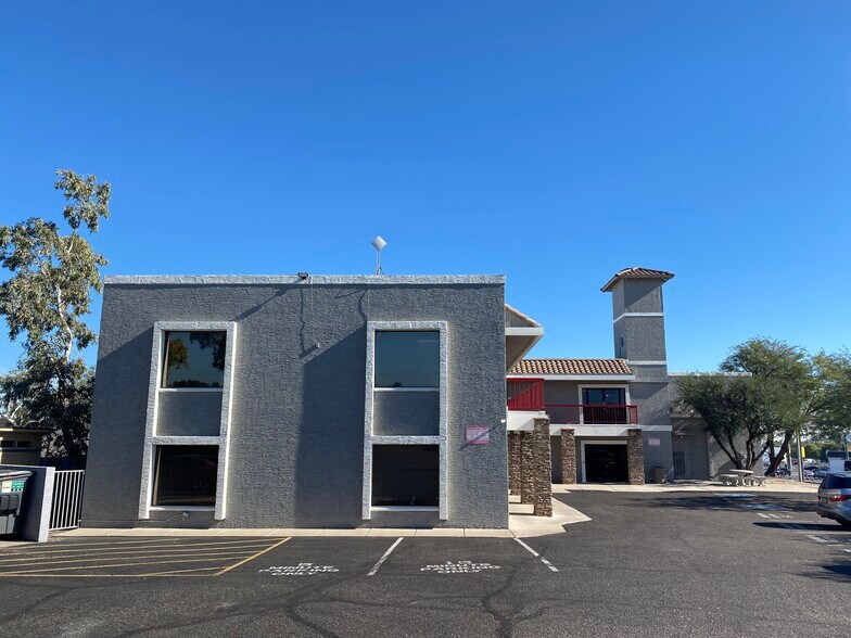 1940 E Thunderbird Rd, Phoenix, AZ à louer - Photo de l’immeuble – Image 3 sur 54