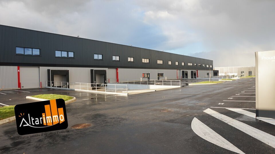 Local d’activités dans Chartres à louer - Photo de l’immeuble – Image 1 sur 7