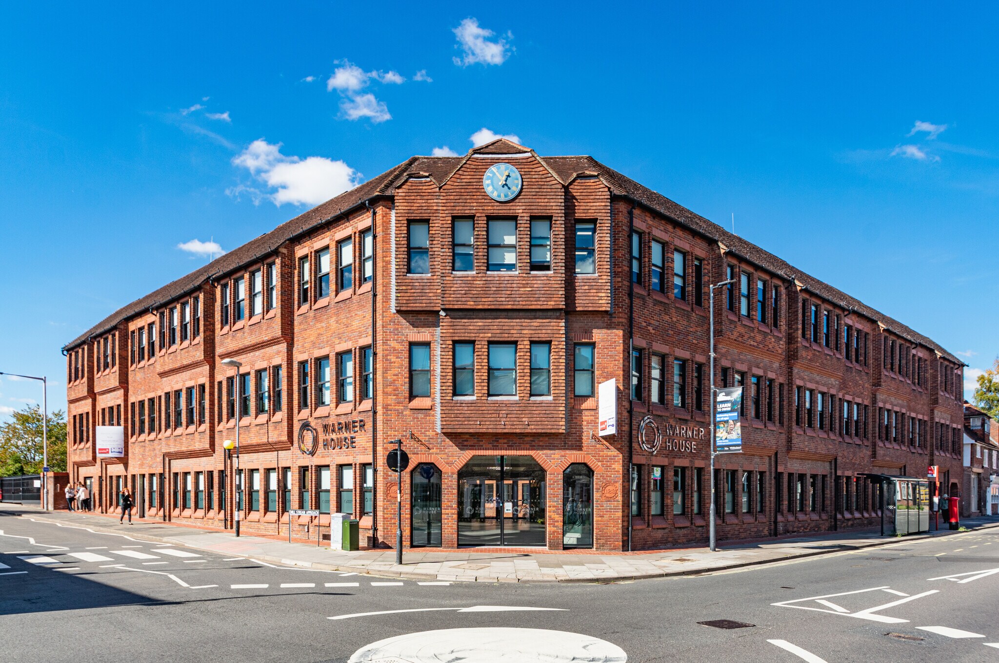 123 Castle, Salisbury à louer Photo de l’immeuble– Image 1 sur 12