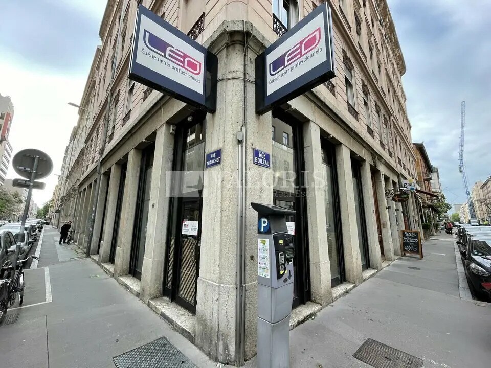 Local commercial dans Lyon à louer Photo de l’immeuble– Image 1 sur 8