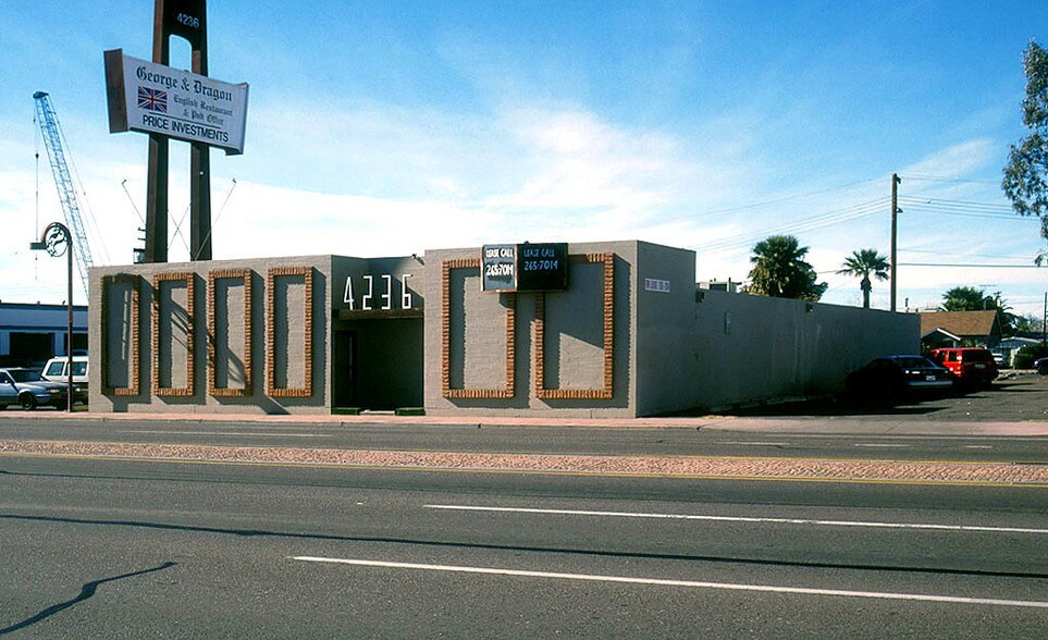 4236 N Central Ave, Phoenix, AZ à louer - Photo de l’immeuble – Image 2 sur 8