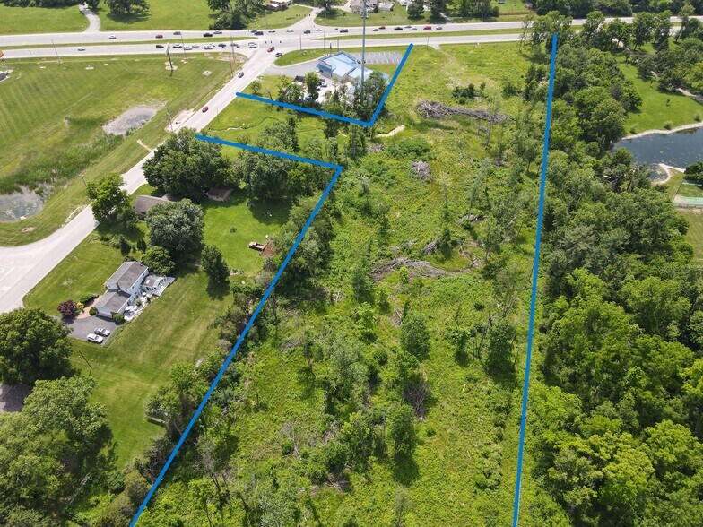1700 E Woodsmall Dr, Terre Haute, IN à louer - Photo de l’immeuble – Image 2 sur 13