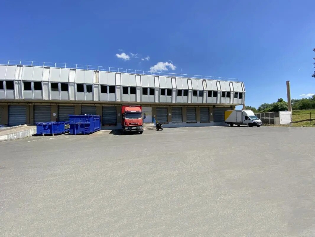 Industriel/Logistique dans Villejust à louer Photo de l’immeuble– Image 1 sur 9