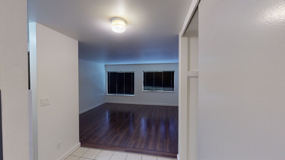 2233 NE 46th St, Seattle, WA à vendre - Numérisation 3D Matterport – Image 2 sur 26
