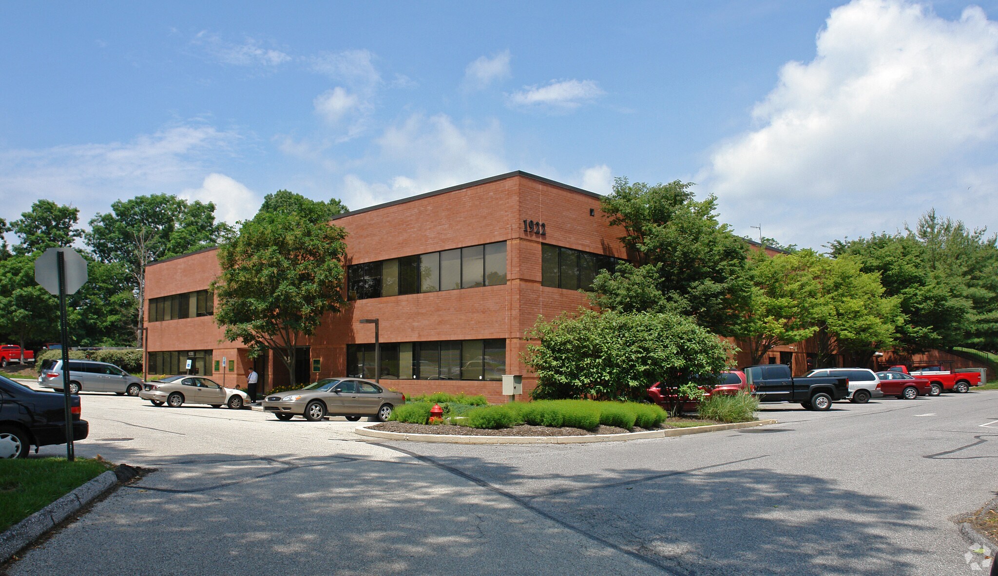 1922 Greenspring Dr, Timonium, MD à louer Photo principale– Image 1 sur 9