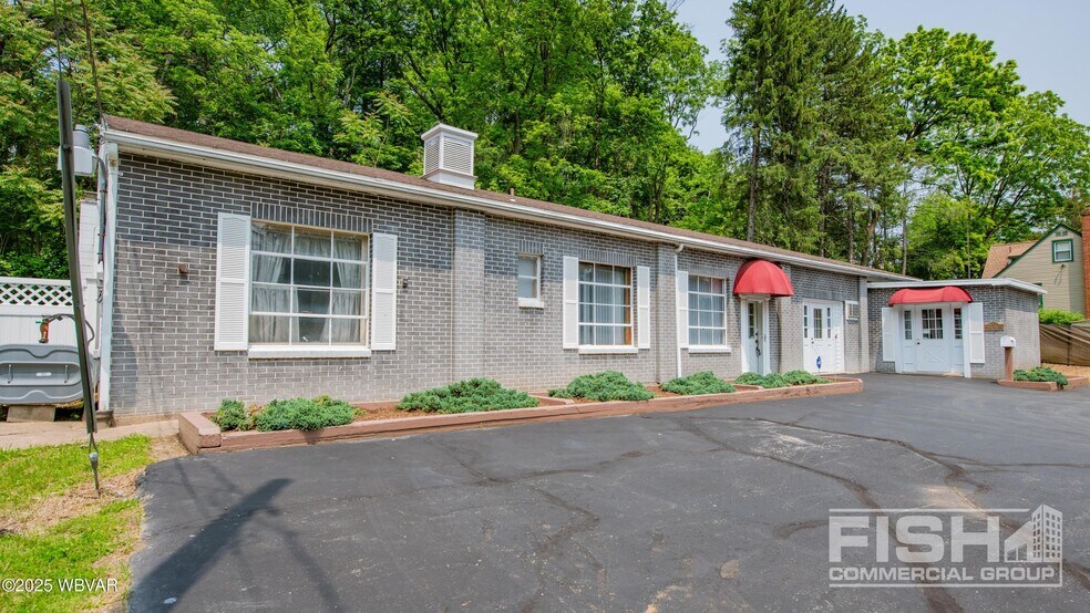 994 Vallamont Dr, Williamsport, PA à vendre - Photo de l’immeuble – Image 2 sur 12