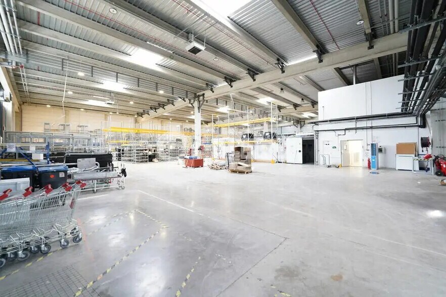 Bureau dans Mions à louer - Photo intérieure – Image 3 sur 11