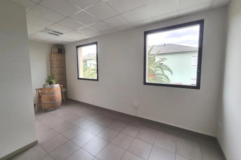 Bureau dans Perpignan à louer - Photo de l’immeuble – Image 3 sur 6