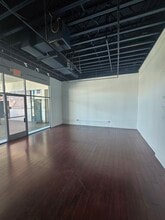 301 S Western Ave, Los Angeles, CA à louer Photo intérieure– Image 2 sur 3