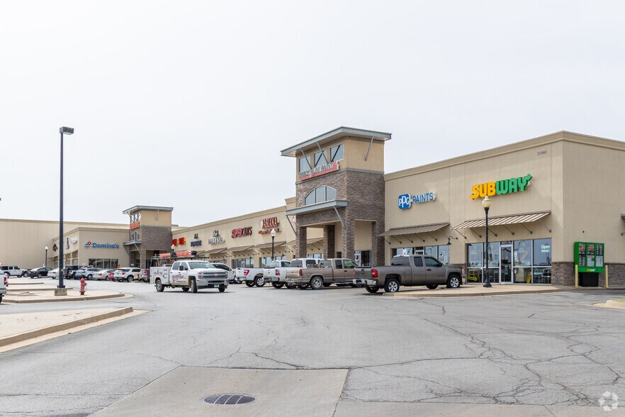 11550 N 135th East Ave, Owasso, OK à vendre - Photo de l’immeuble – Image 3 sur 6