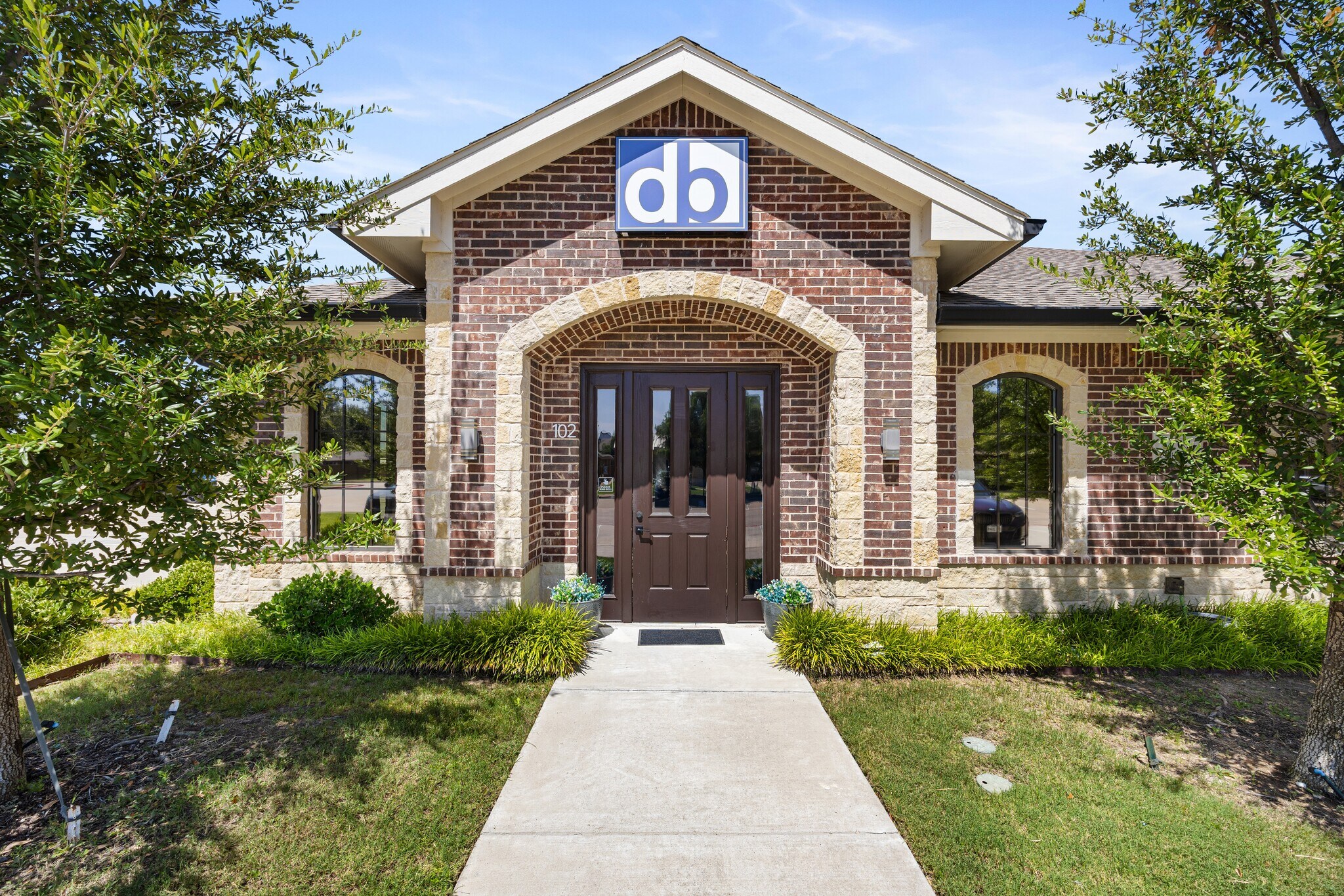 1707 E Beltline Rd, Coppell, TX à louer Photo de l’immeuble– Image 1 sur 16