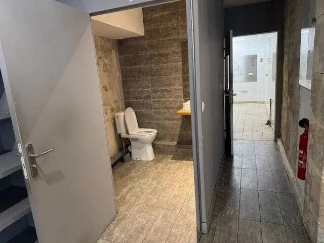 Local commercial dans Paris à louer - Photo intérieure – Image 3 sur 5