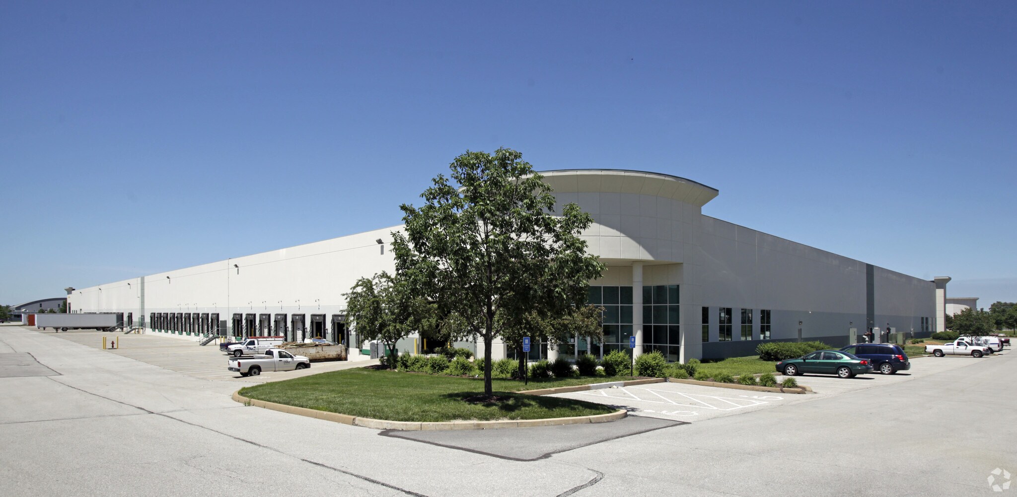 13257-13269 Corporate Exchange Dr, Bridgeton, MO à louer Photo principale– Image 1 sur 3