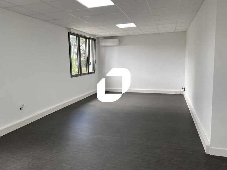 Bureau dans Talence à louer - Photo de l’immeuble – Image 2 sur 6