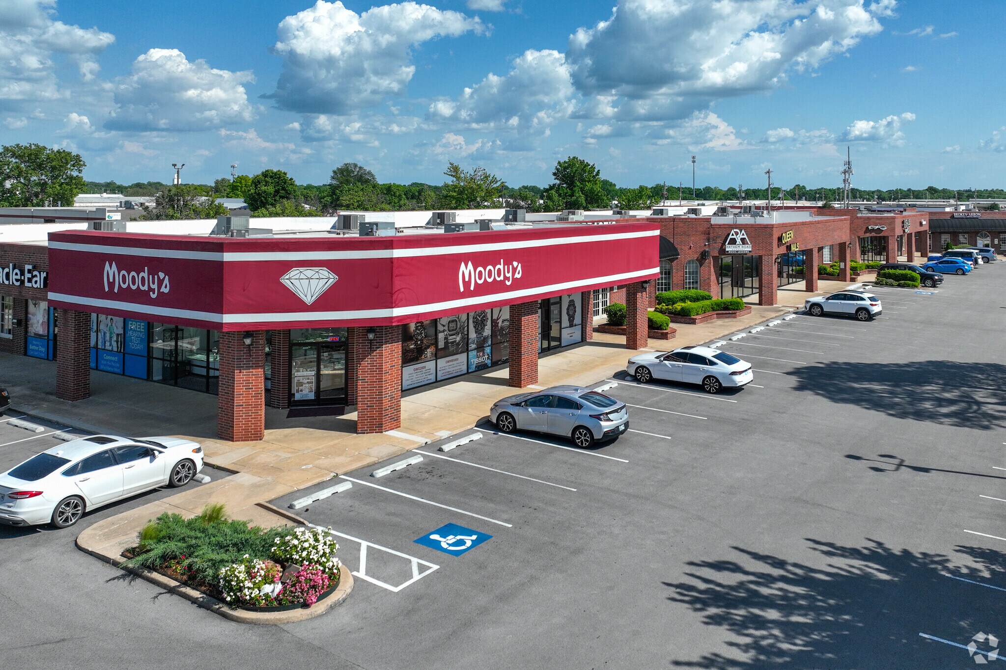 697-845 N Aspen Ave, Broken Arrow, OK à louer Photo de l’immeuble– Image 1 sur 30
