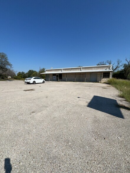 2237 E Hwy 190, Lampasas, TX à louer - Photo de l’immeuble – Image 1 sur 13
