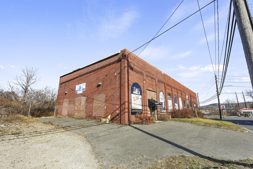 1311 East St, Pittsfield, MA à vendre - Photo de l’immeuble – Image 1 sur 61