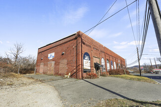 Plus de détails pour 1311 East St, Pittsfield, MA - Industriel/Logistique à vendre