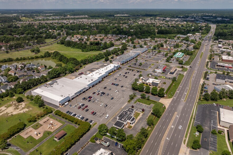 1217 Cedar Rd, Chesapeake, VA à louer - Aérien – Image 2 sur 9