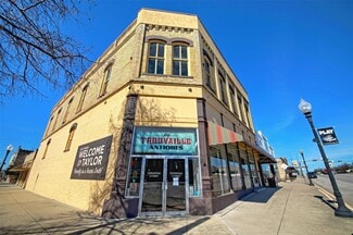 Plus de détails pour 401 N Main St, Taylor, TX - Local commercial à vendre